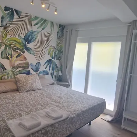 Δωμάτια σε οικογενειακή κατοικία La Maison Del Mar *