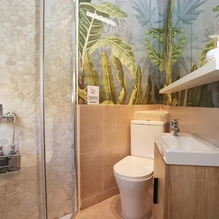Homestay La Maison Del Mar *